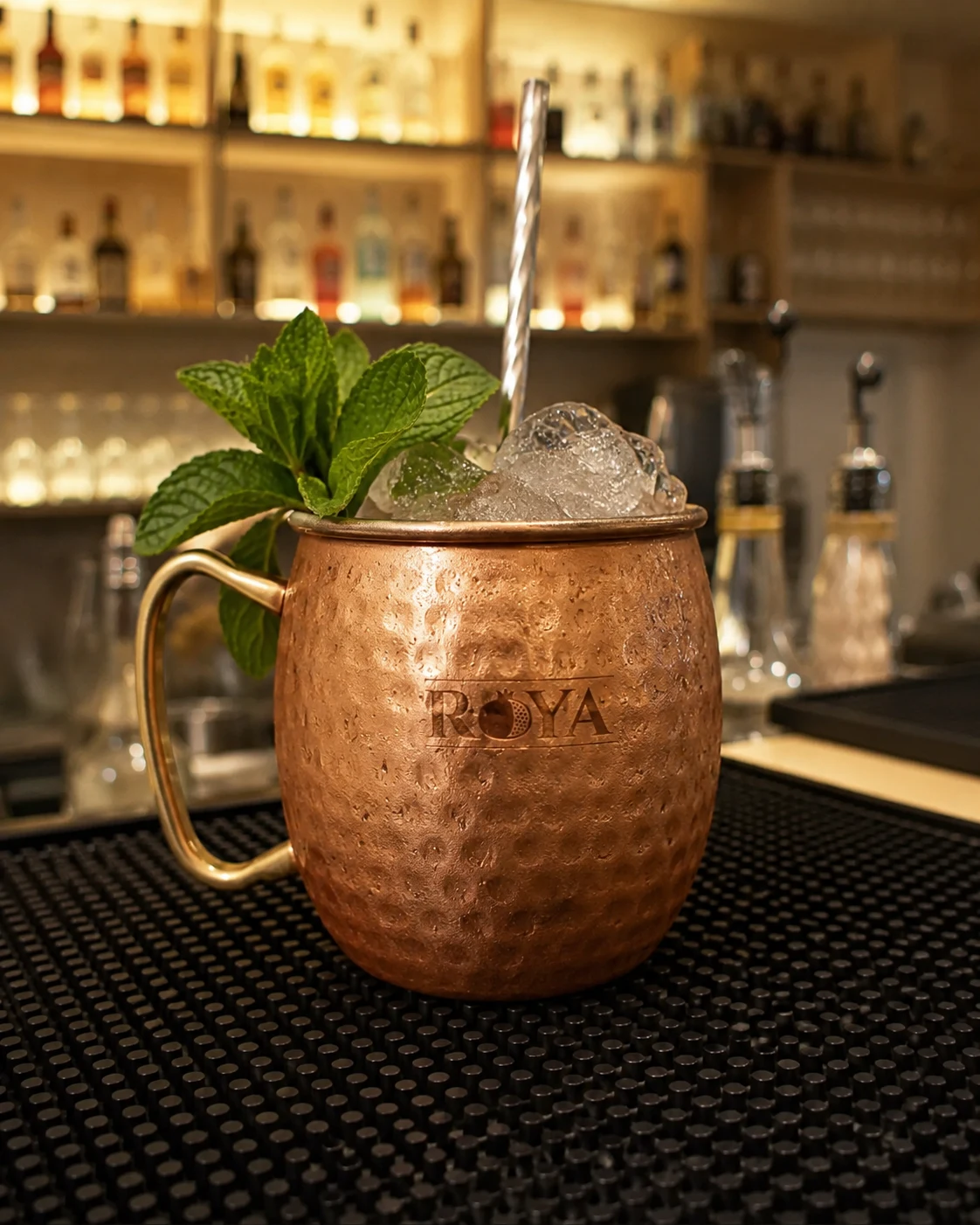 Moscow Mule im gehämmerten ROYA-Kupferbecher